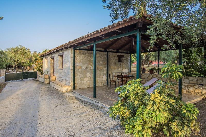 Porto Giardino Apartments Psarou  ภายนอก รูปภาพ