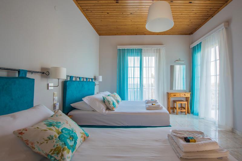 Porto Giardino Apartments Psarou  ภายนอก รูปภาพ