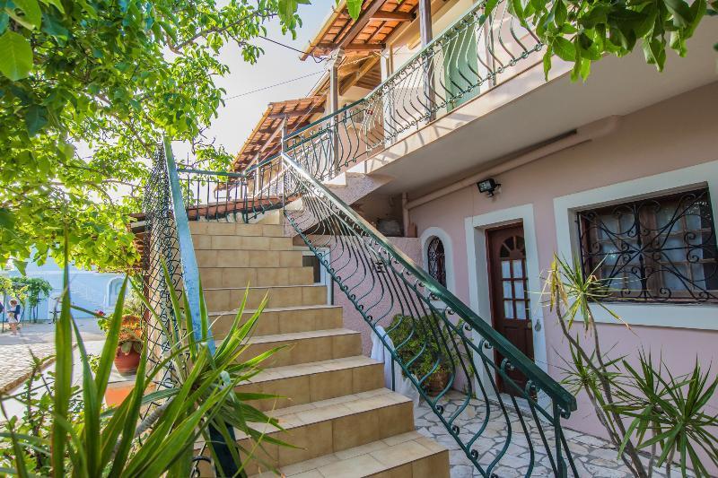 Porto Giardino Apartments Psarou  ภายนอก รูปภาพ